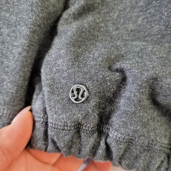 Lululemon Athletica Gray Gratitude Wrap size 4 - Picture 10 of 16